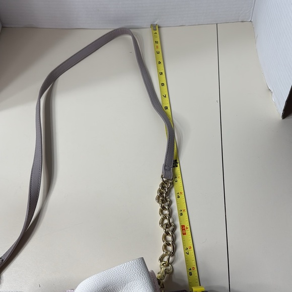 Betsey Johnson Elegant Cream Pink Bow Accent Women's Bag Gold Tone Hardware New - Picture 7 of 10